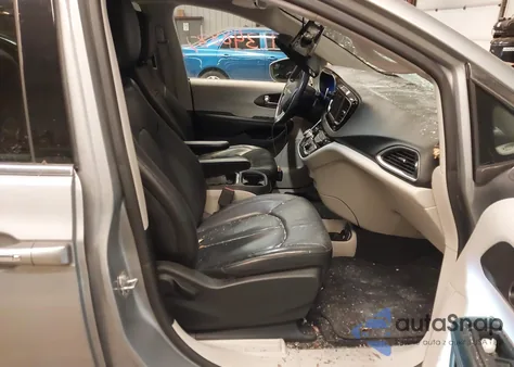 2019 Chrysler Pacifica Touring L z USA, uszkodzony, nr VIN 2C4RC1BG9KR554385